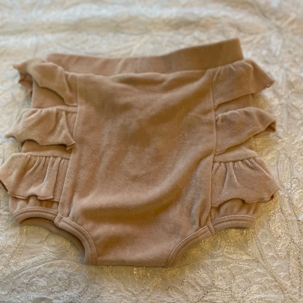 NWT Light Pink Velour Kate Quinn Ruffle Bloomers Sz 12-18M